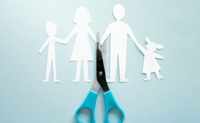 Finding the Right Divorce Lawyer: Protecting Your Rights and Interests